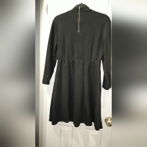 Torrid Black Mini Studio Cupro Mock Neck Dress. SIZE 00 - Picture 7 of 8